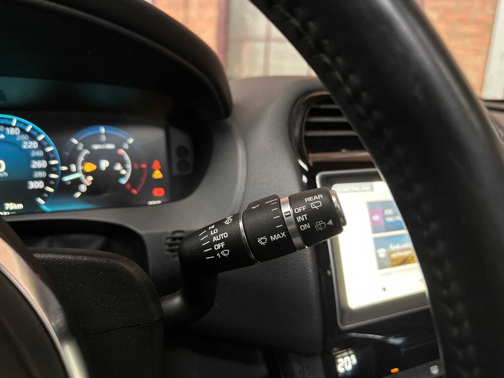 Jaguar F-PACE 3.0d First Edition AWD 300hp 2016, NJ-667-H