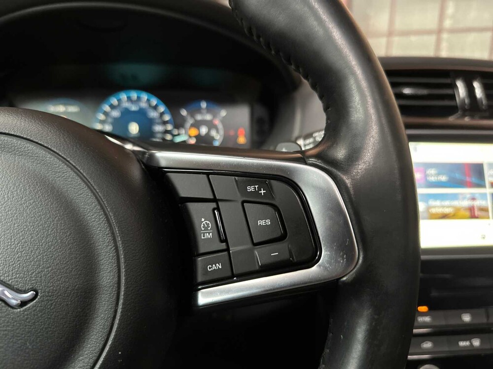 Jaguar F-PACE 3.0d First Edition AWD 300hp 2016, NJ-667-H