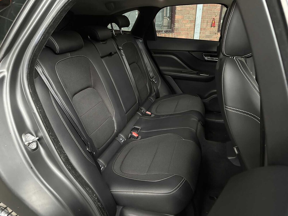 Jaguar F-PACE 3.0d First Edition AWD 300hp 2016, NJ-667-H