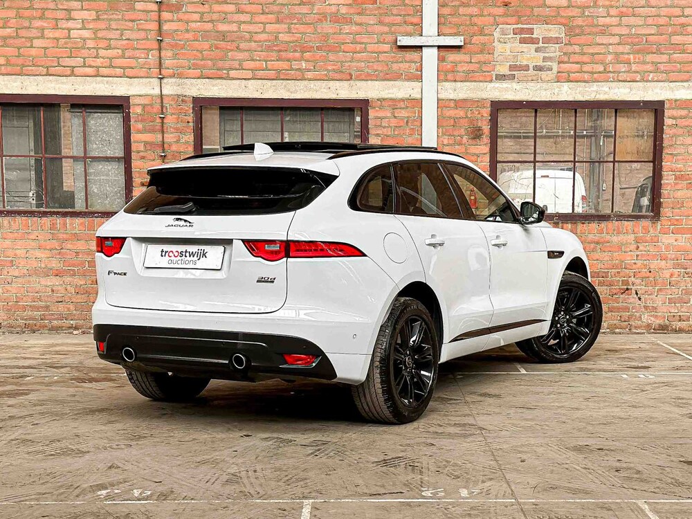 Jaguar F-PACE 3.0d First Edition AWD 300hp 2016, NJ-667-H