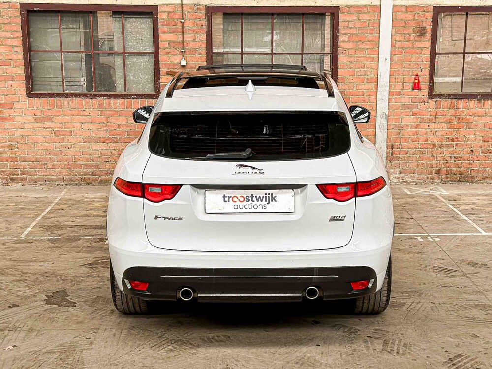 Jaguar F-PACE 3.0d First Edition AWD 300hp 2016, NJ-667-H