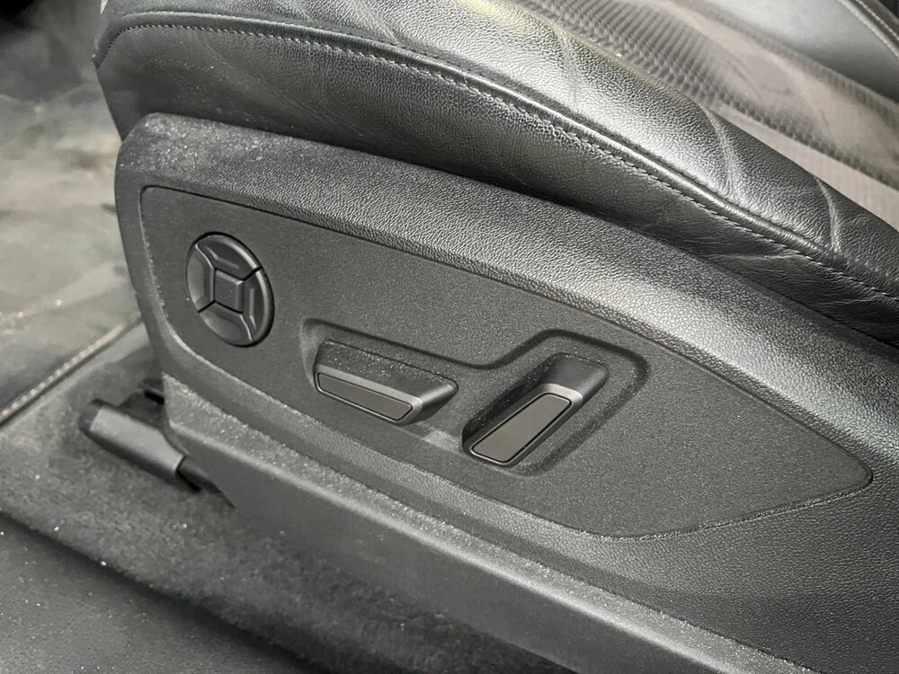 Audi e-tron 55 Quattro S Edition 95 kWh 408hp 2020, J-611-HG