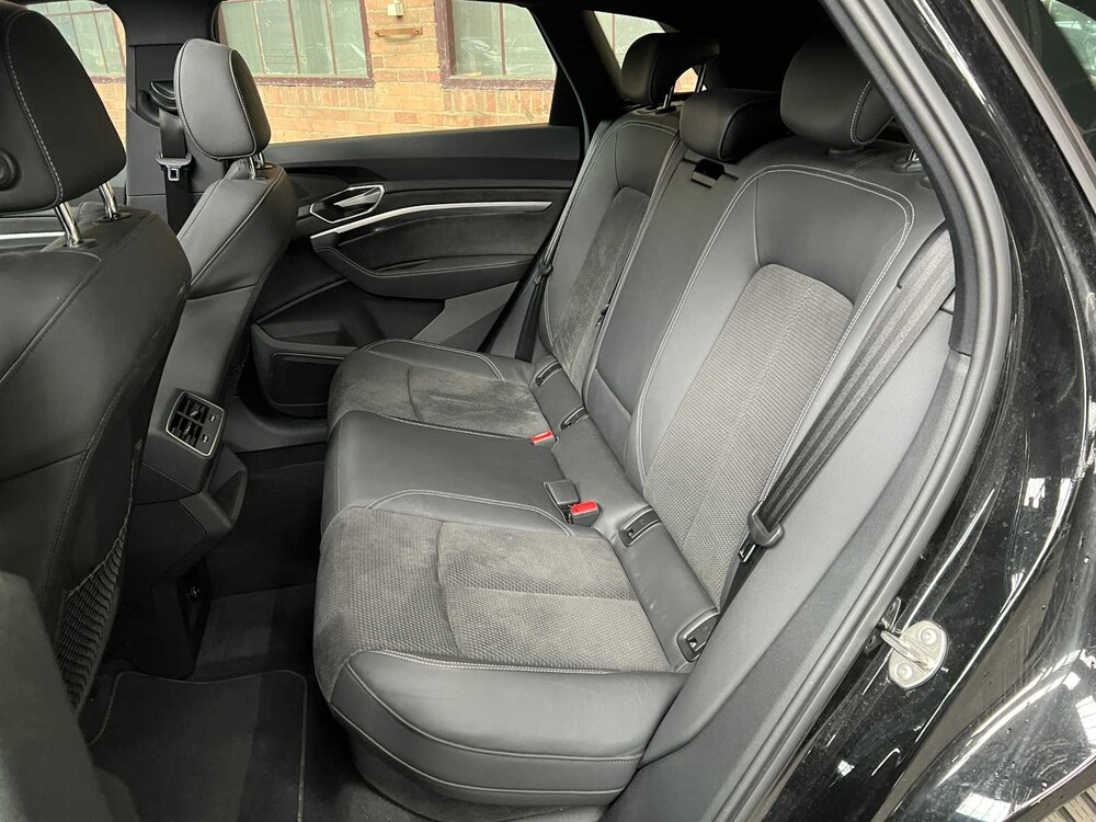 Audi e-tron 55 Quattro S Edition 95 kWh 408hp 2020, J-611-HG