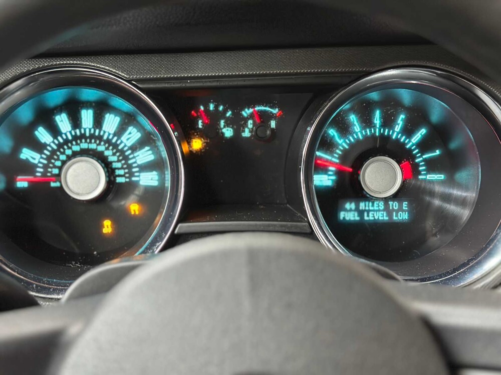 Ford Mustang 3.7 V6 305hp coupe 2011