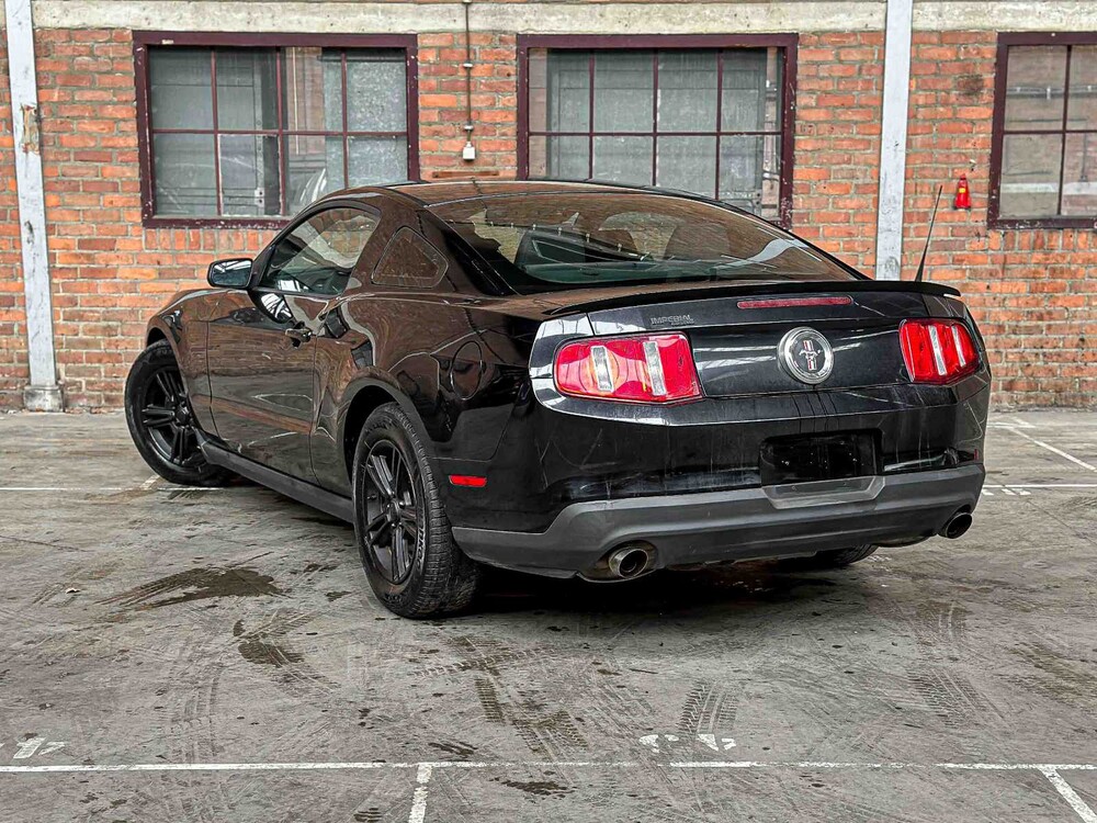 Ford Mustang 3.7 V6 305hp coupe 2011