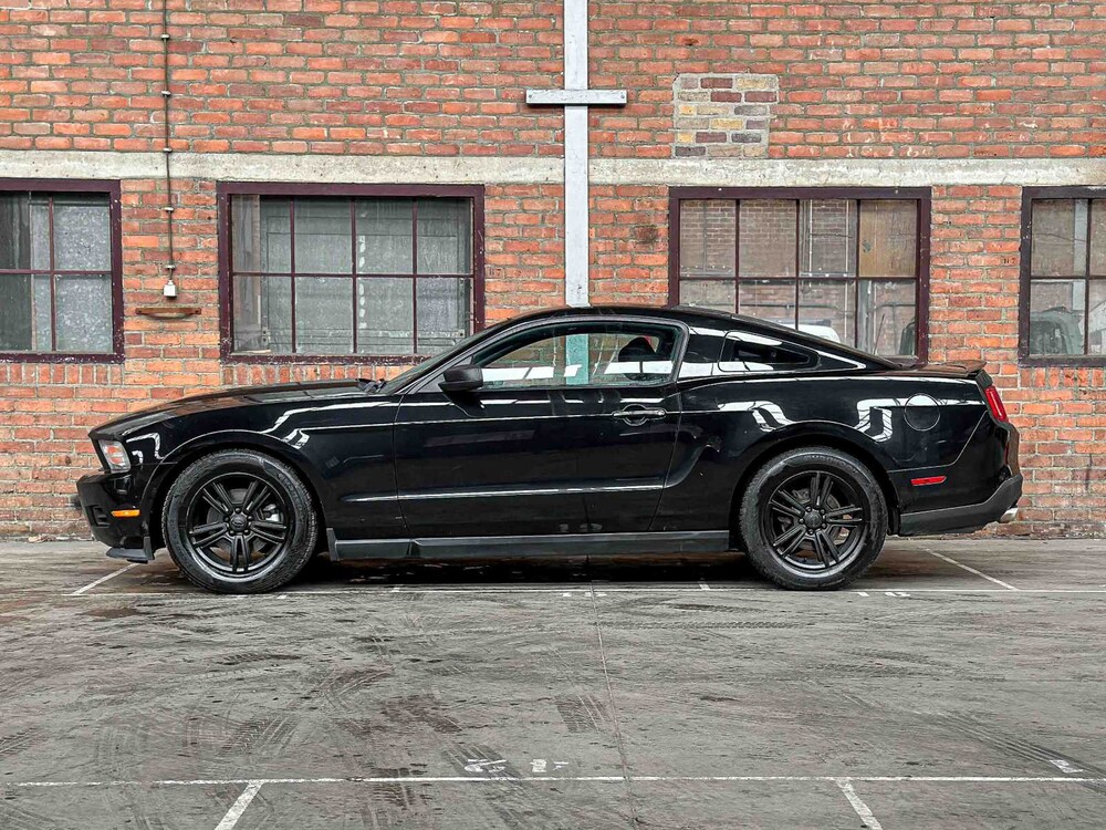 Ford Mustang 3.7 V6 305hp coupe 2011