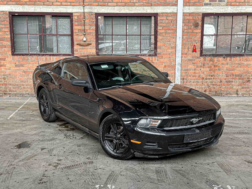 Ford Mustang 3.7 V6 305hp coupe 2011
