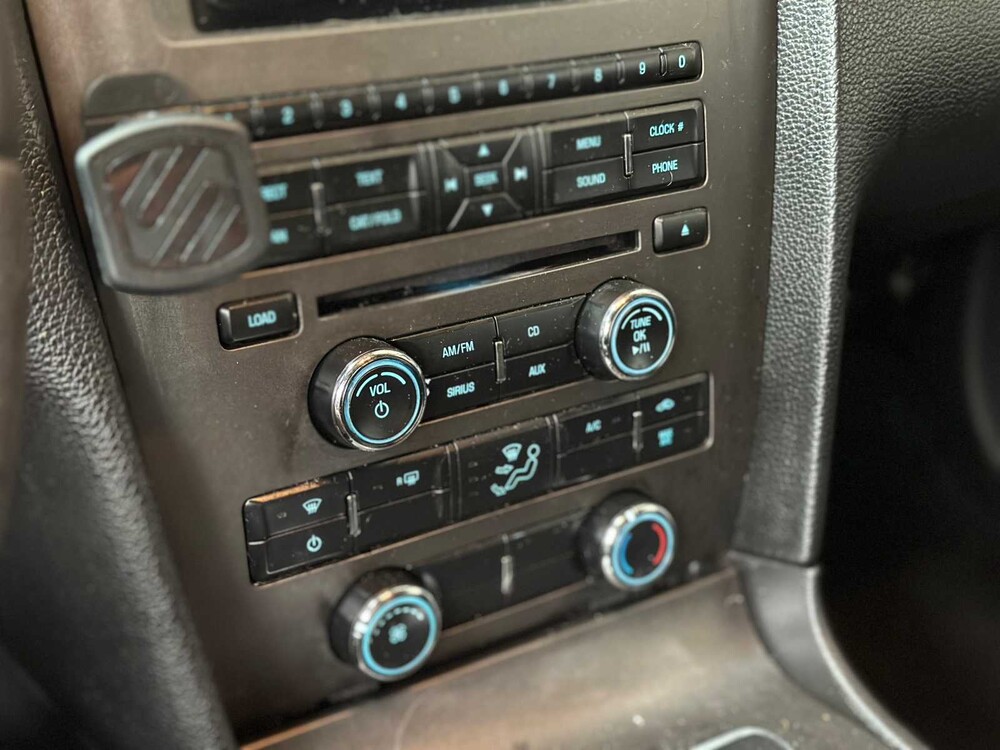 Ford Mustang 3.7 V6 305hp coupe 2011