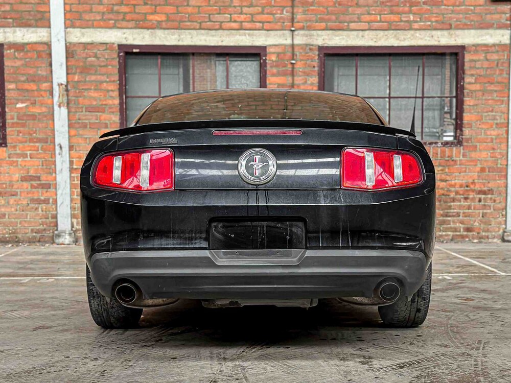 Ford Mustang 3.7 V6 305hp coupe 2011