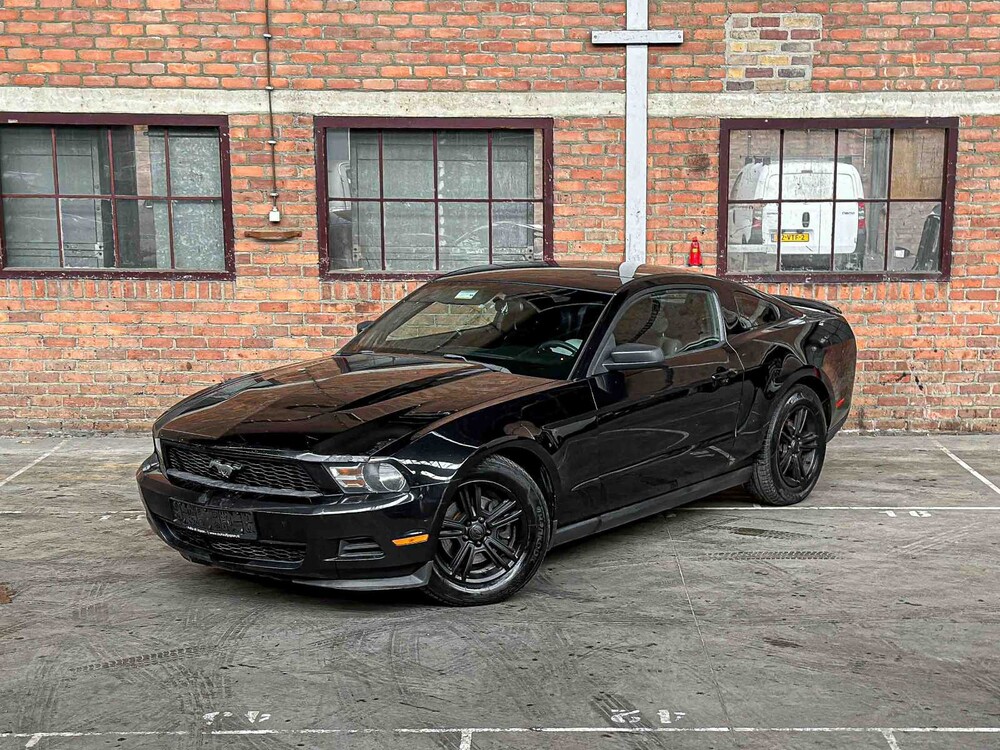Ford Mustang 3.7 V6 305hp coupe 2011