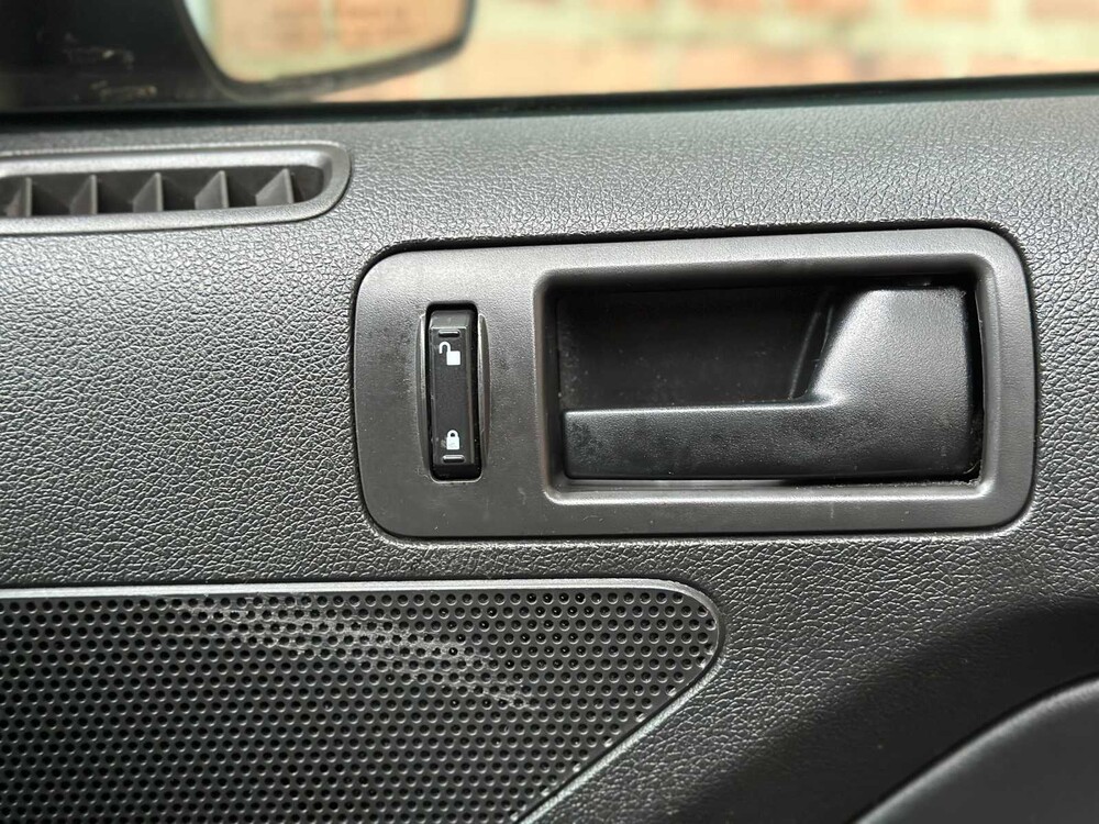 Ford Mustang 3.7 V6 305hp coupe 2011