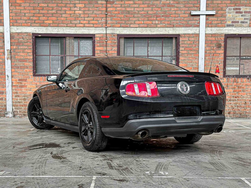 Ford Mustang 3.7 V6 305hp coupe 2011