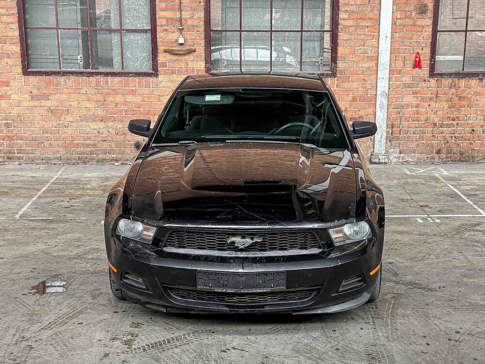 Ford Mustang 3.7 V6 305hp coupe 2011