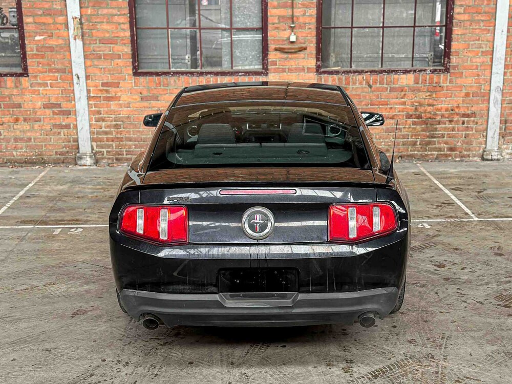 Ford Mustang 3.7 V6 305hp coupe 2011