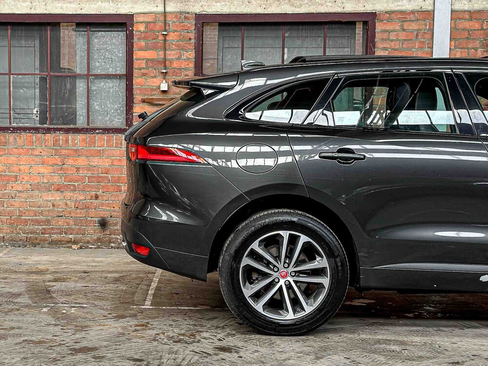 Jaguar F-PACE 2.0t AWD Portfolio 250PS 2019, XH-556-V