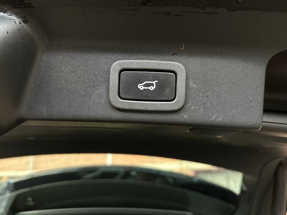 Jaguar F-PACE 2.0t AWD Portfolio 250PS 2019, XH-556-V