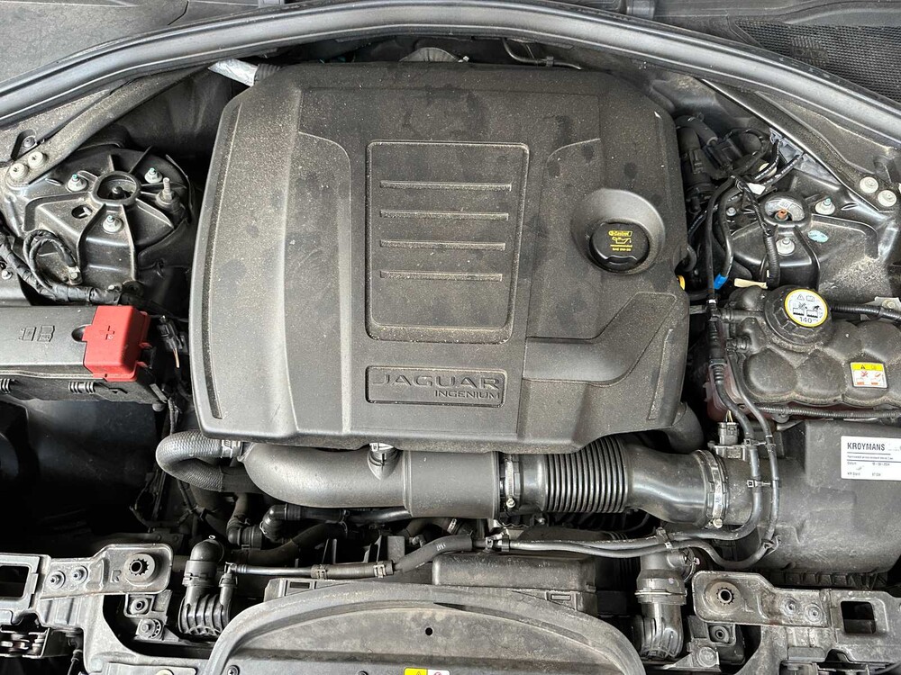 Jaguar F-PACE 2.0t AWD Portfolio 250PS 2019, XH-556-V