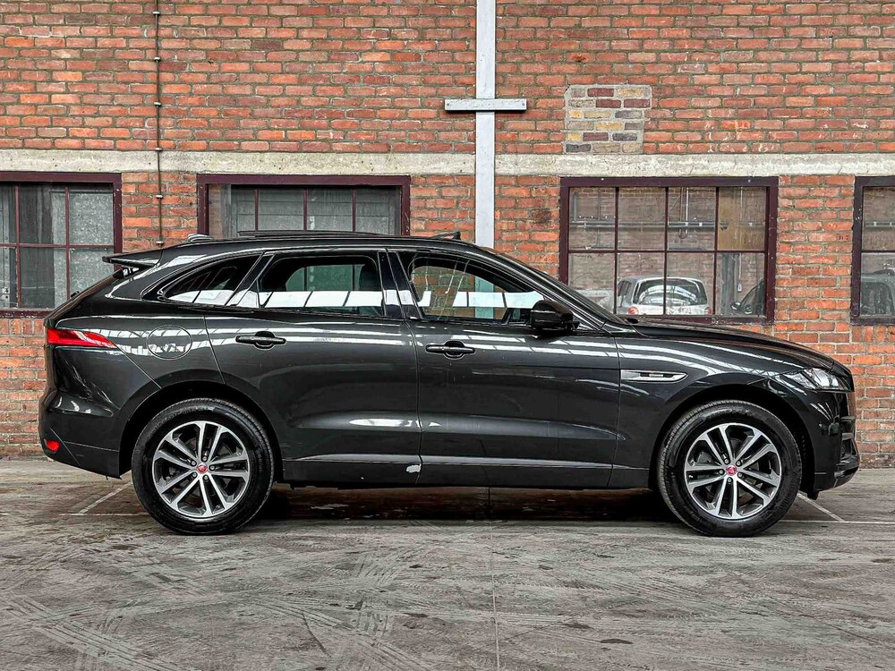 Jaguar F-PACE 2.0t AWD Portfolio 250PS 2019, XH-556-V