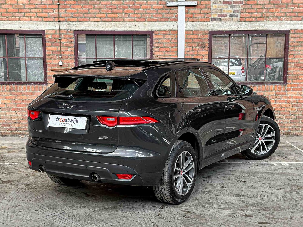 Jaguar F-PACE 2.0t AWD Portfolio 250PS 2019, XH-556-V