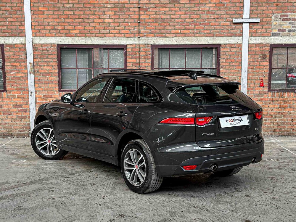 Jaguar F-PACE 2.0t AWD Portfolio 250PS 2019, XH-556-V