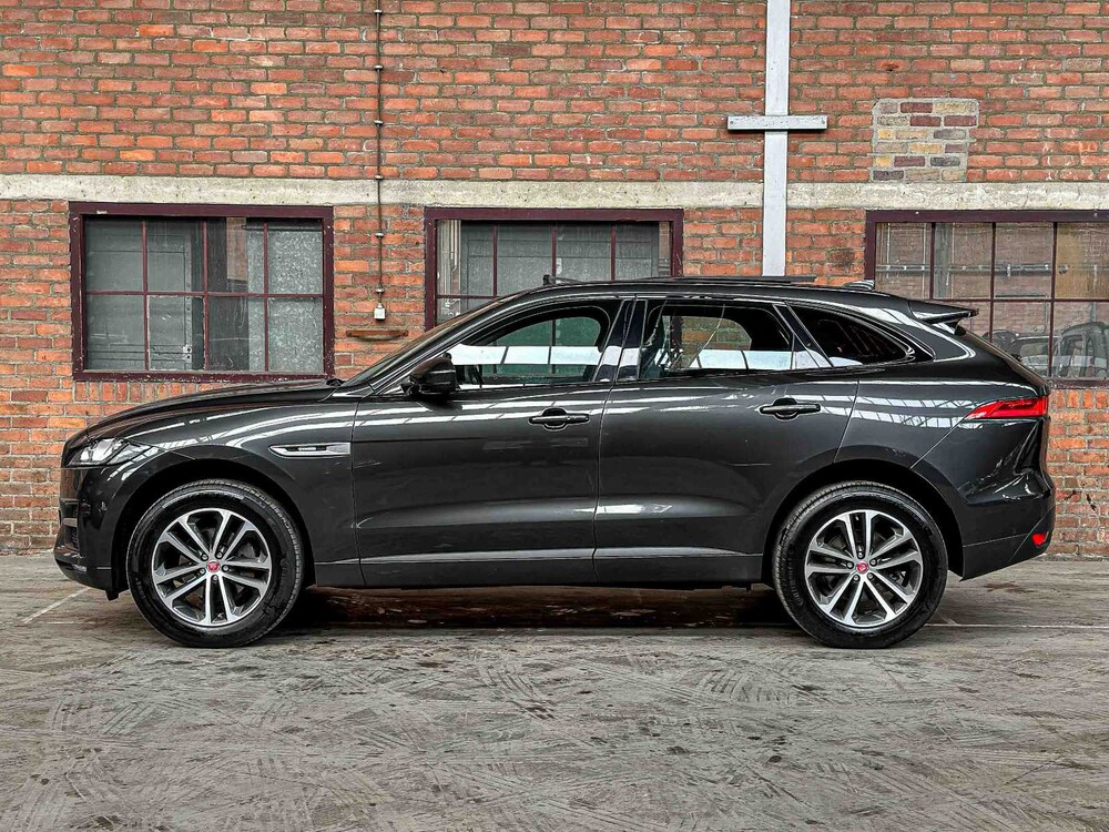 Jaguar F-PACE 2.0t AWD Portfolio 250PS 2019, XH-556-V