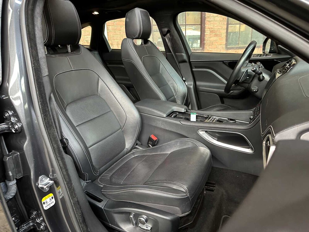 Jaguar F-PACE 2.0t AWD Portfolio 250PS 2019, XH-556-V