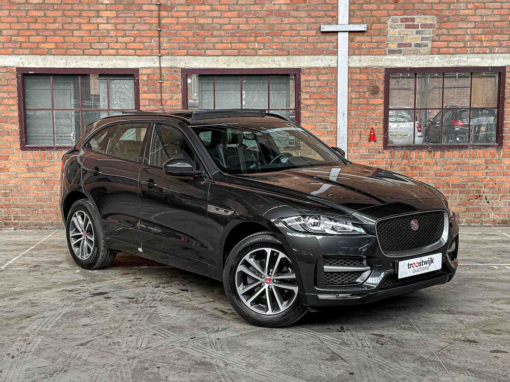 Jaguar F-PACE 2.0t AWD Portfolio 250PS 2019, XH-556-V