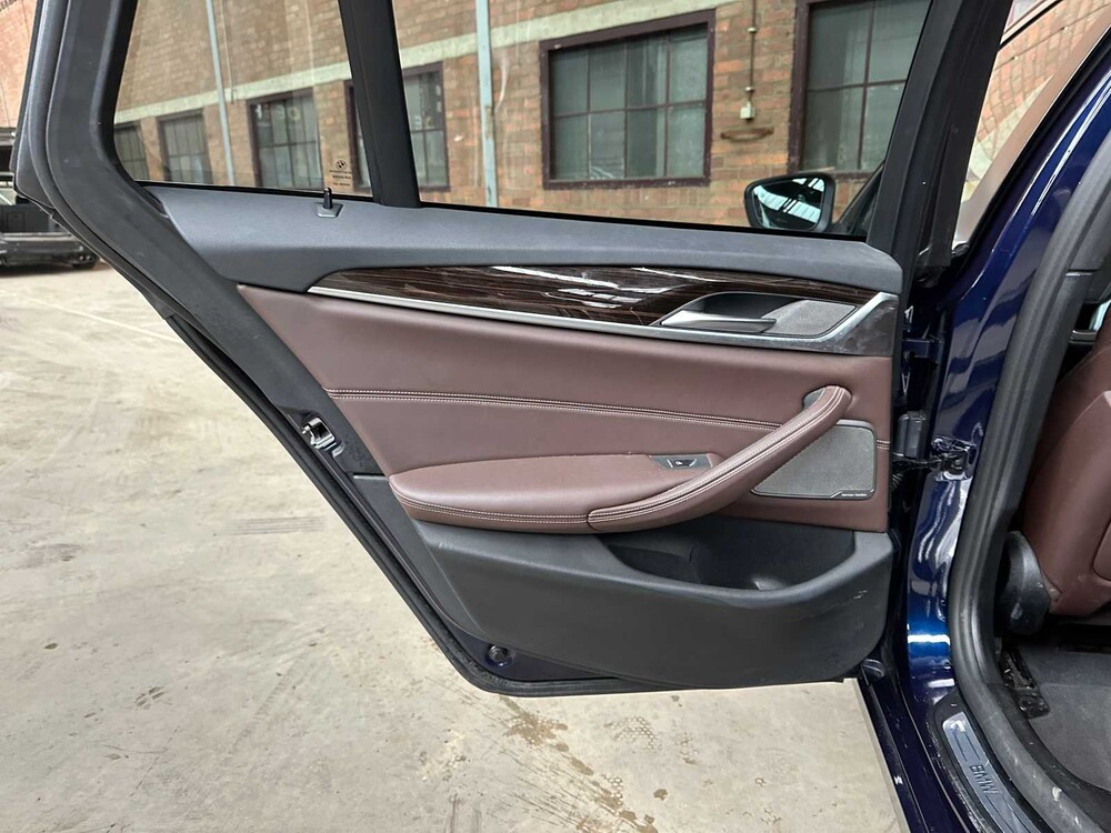 BMW 530e Touring xDrive Business Edition Plus 184PS 2021 G31 5er, K-455-VL