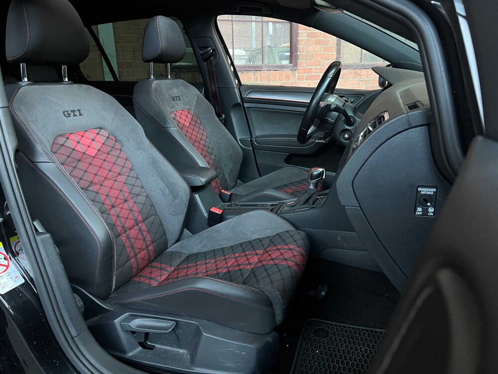 Volkswagen Golf 2.0 7.5 TSI GTI TCR 290hp 2019, T-165-LB