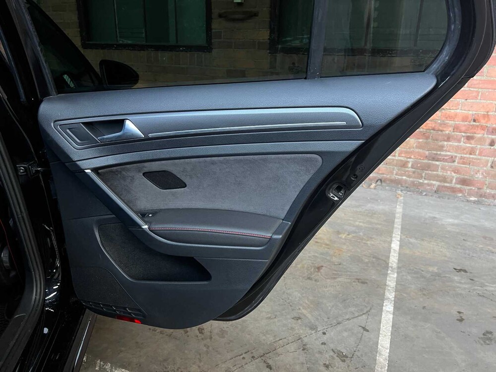 Volkswagen Golf 2.0 7.5 TSI GTI TCR 290hp 2019, T-165-LB