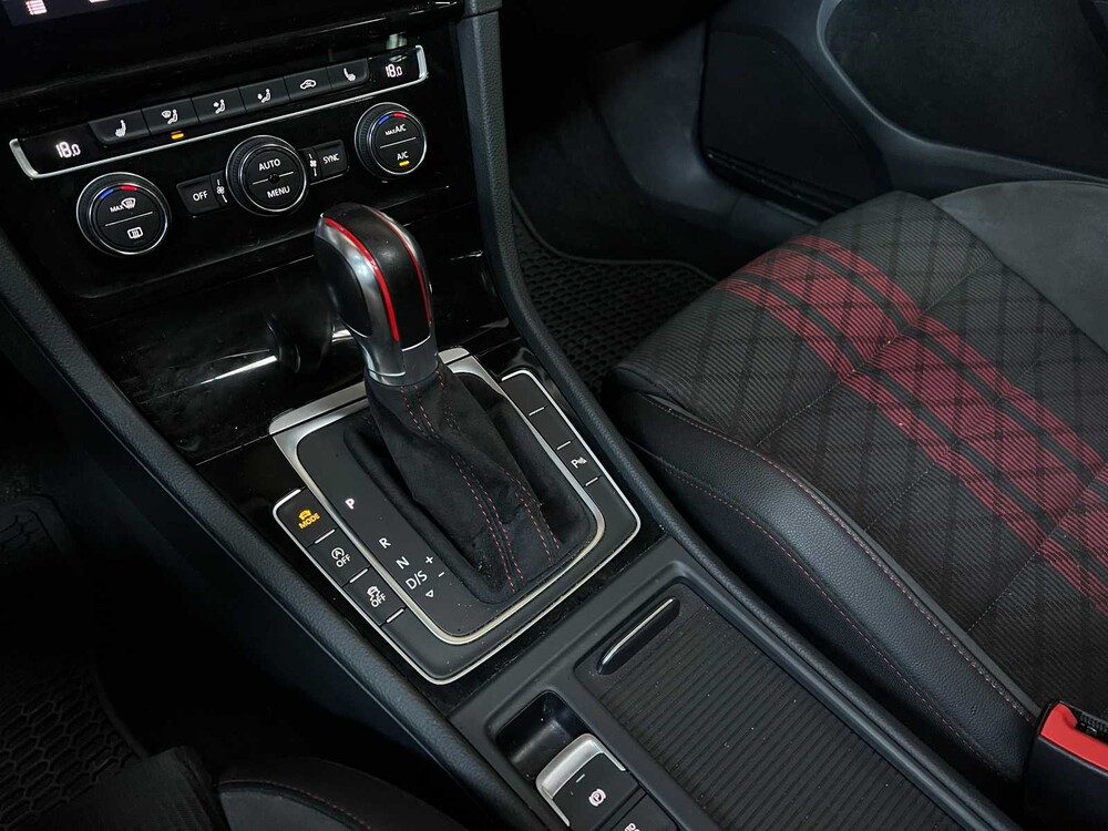 Volkswagen Golf 2.0 7.5 TSI GTI TCR 290hp 2019, T-165-LB