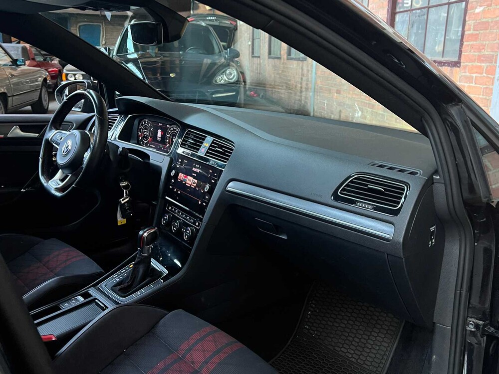 Volkswagen Golf 2.0 7.5 TSI GTI TCR 290hp 2019, T-165-LB