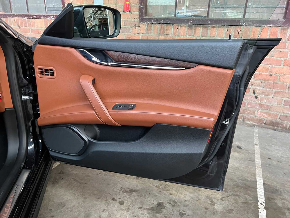 Maserati Quattroporte S 3.0 V6 Q4 NEUMODELL 411PS 2013, XD-822-S