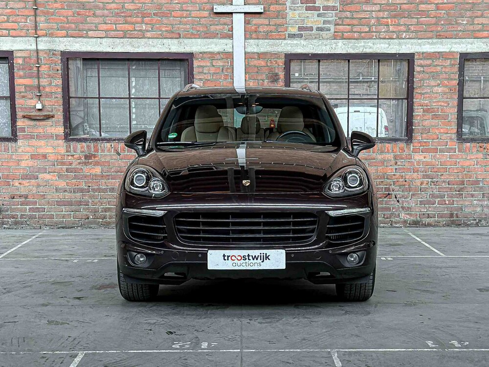 Porsche Cayenne 3.0 D V6 Platinum Edition (FACELIFT) 239PS 2017, G-774-RB