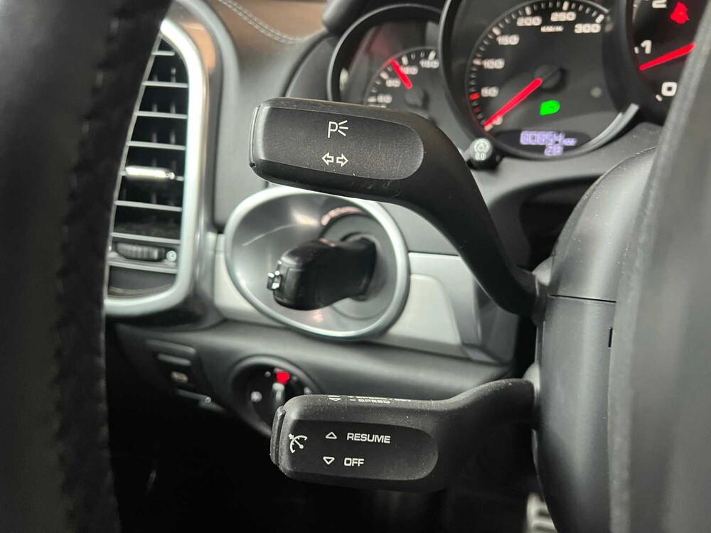 Porsche Cayenne Turbo 4.8 V8 500PS 2011