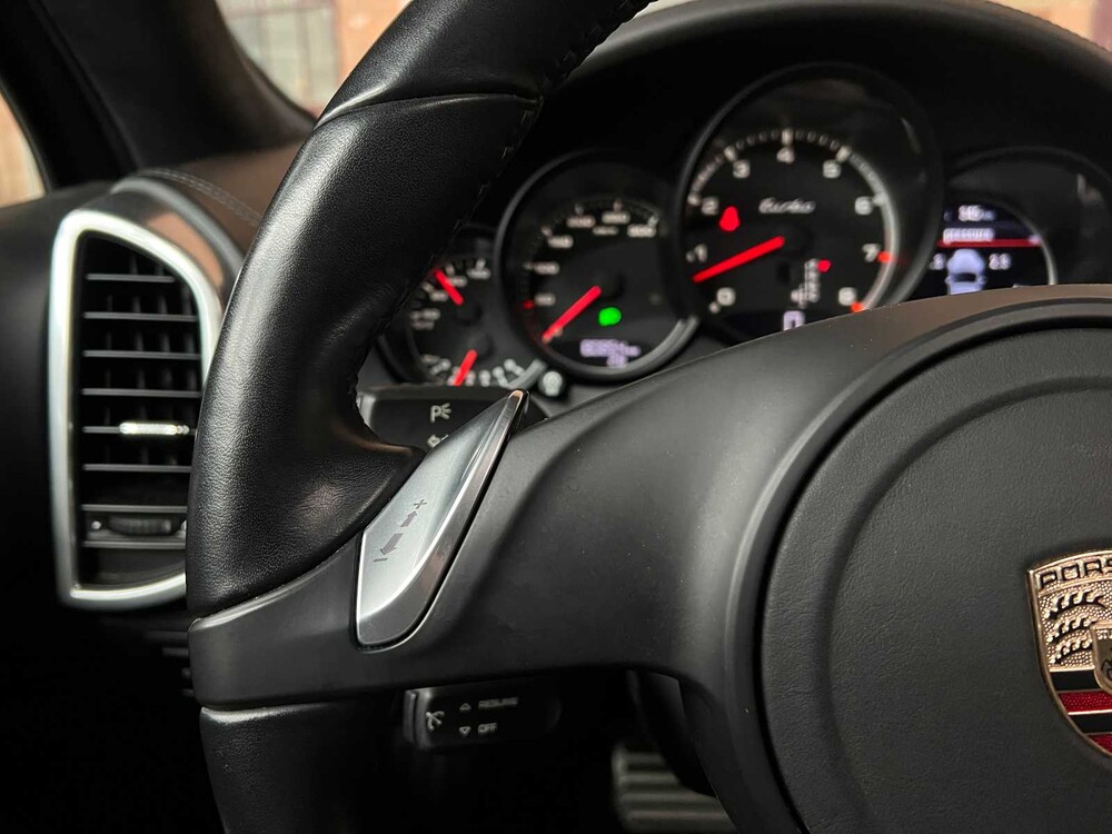 Porsche Cayenne Turbo 4.8 V8 500PS 2011