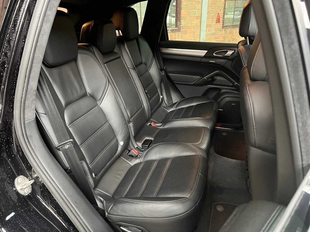 Porsche Cayenne Turbo 4.8 V8 500PS 2011