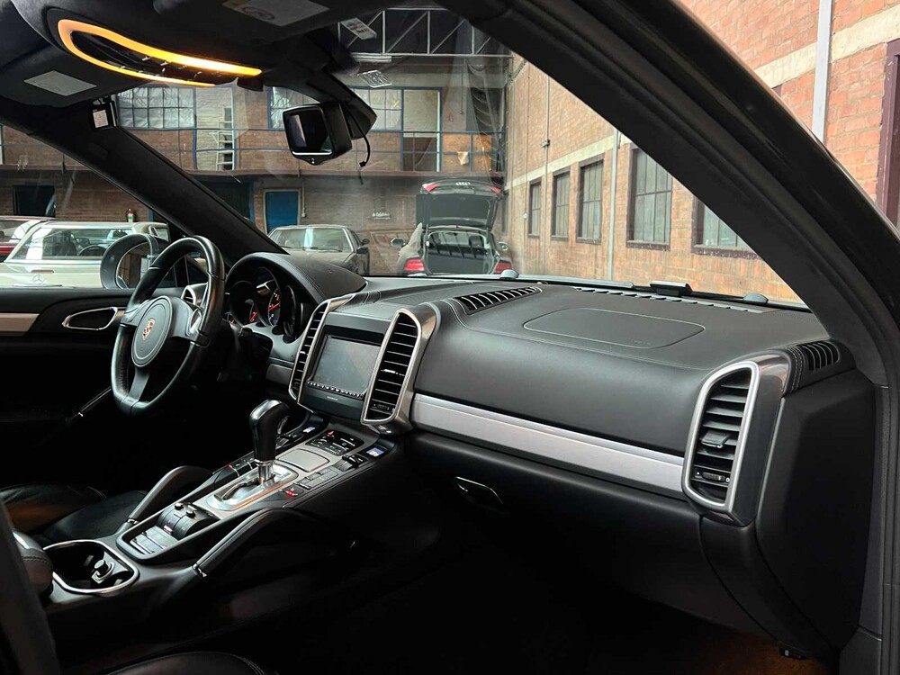 Porsche Cayenne Turbo 4.8 V8 500PS 2011