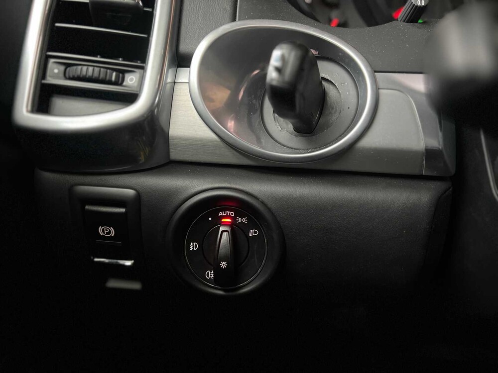 Porsche Cayenne Turbo 4.8 V8 500PS 2011