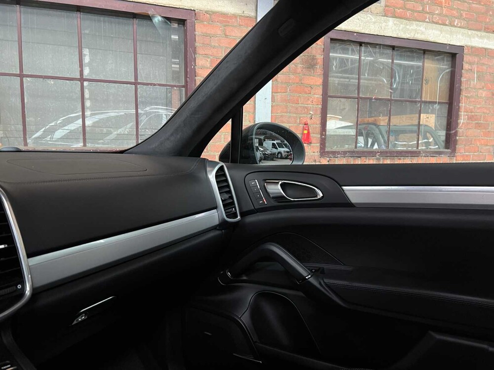 Porsche Cayenne Turbo 4.8 V8 500PS 2011