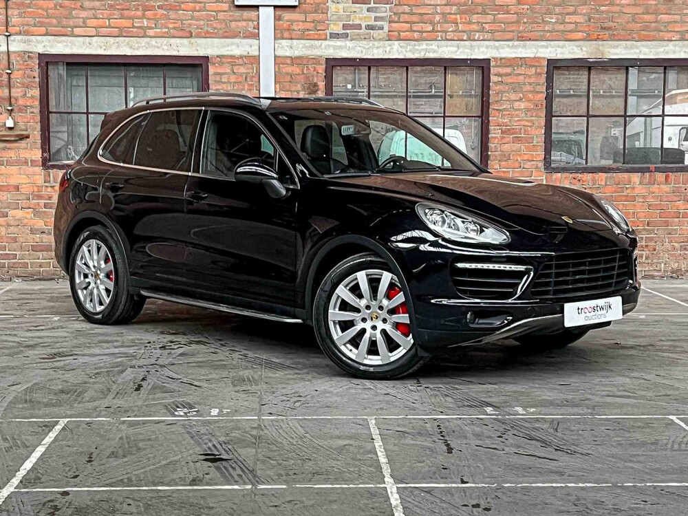 Porsche Cayenne Turbo 4.8 V8 500PS 2011