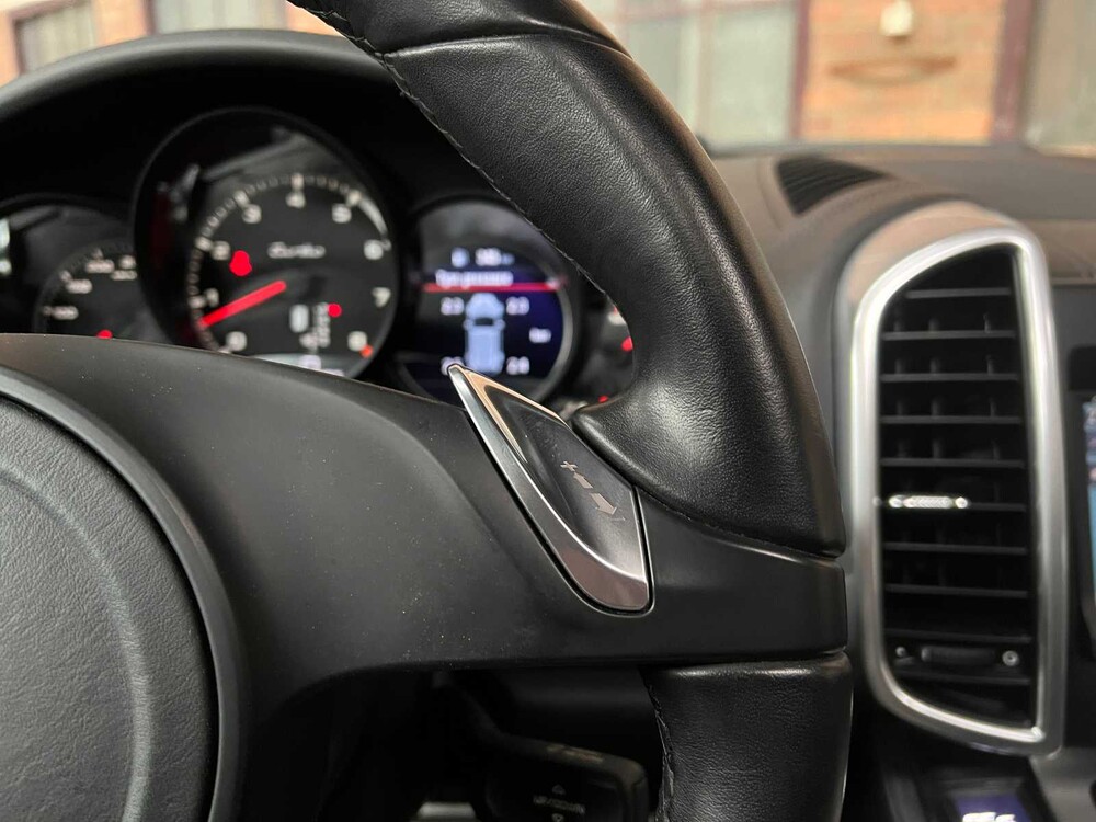 Porsche Cayenne Turbo 4.8 V8 500PS 2011