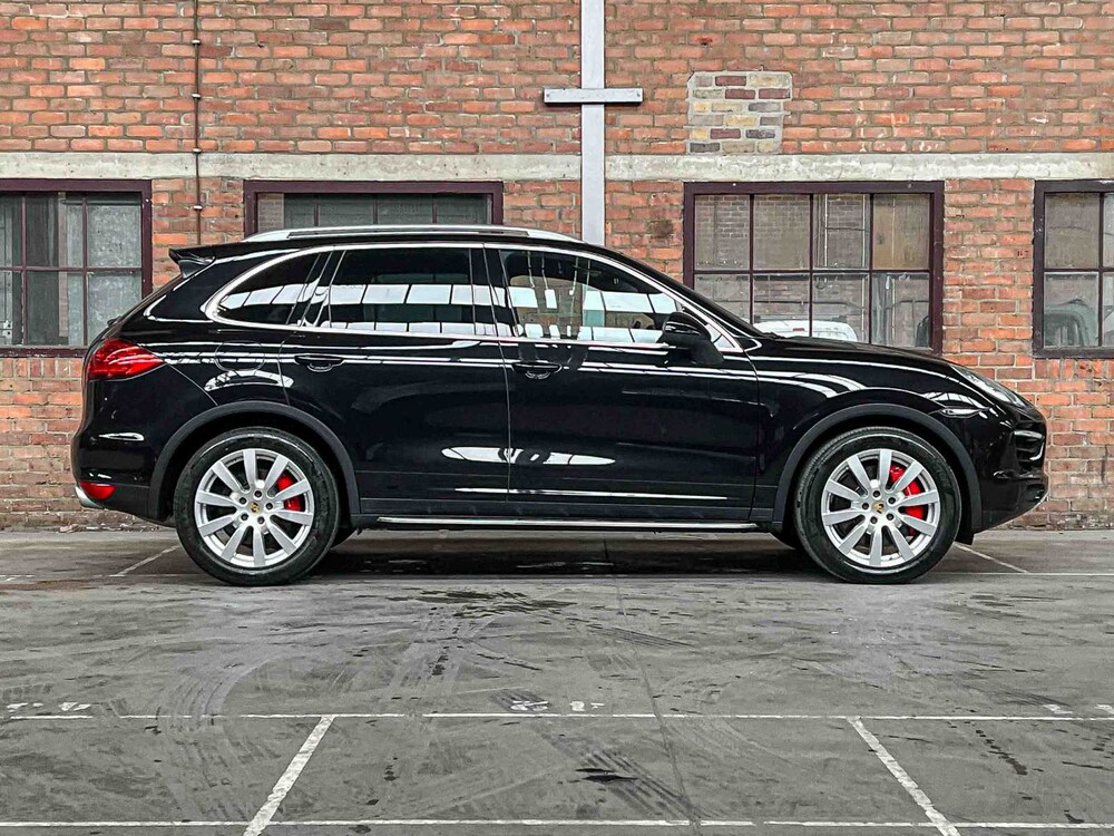 Porsche Cayenne Turbo 4.8 V8 500PS 2011