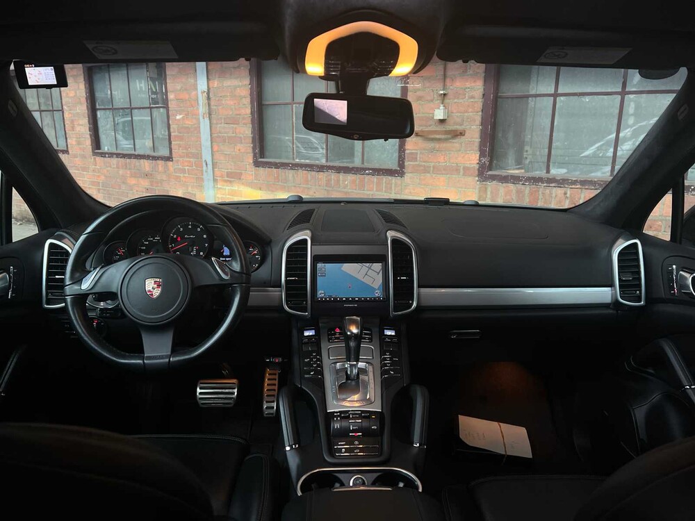 Porsche Cayenne Turbo 4.8 V8 500PS 2011