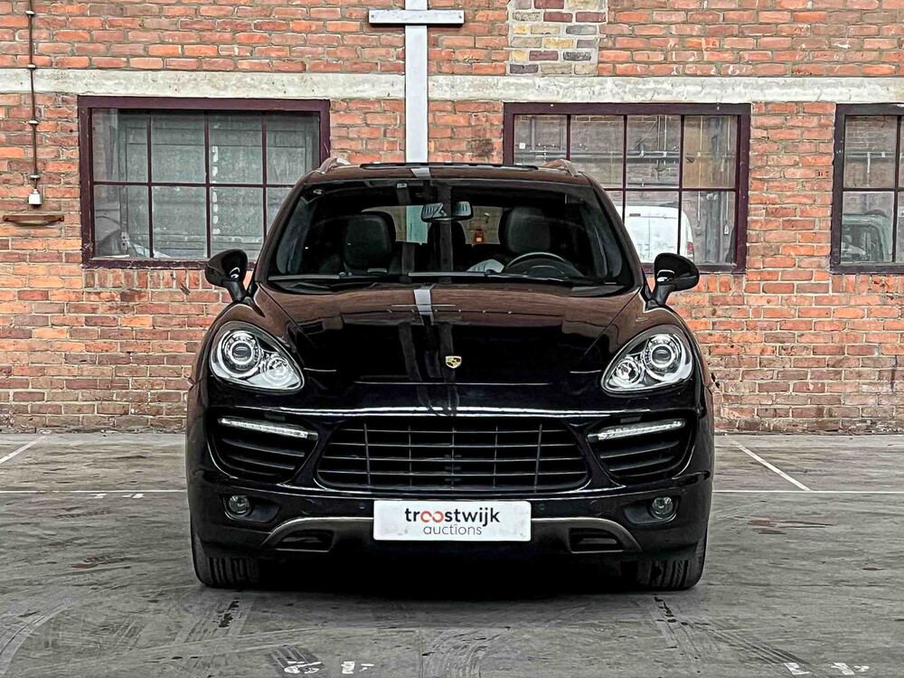 Porsche Cayenne Turbo 4.8 V8 500PS 2011
