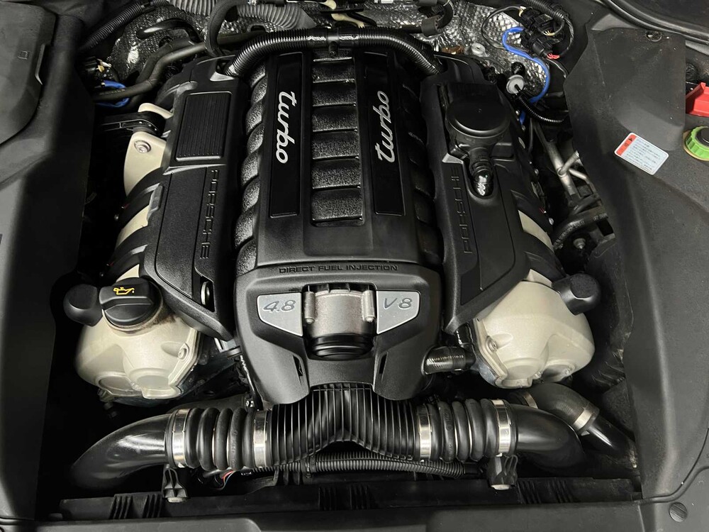 Porsche Cayenne Turbo 4.8 V8 500PS 2011