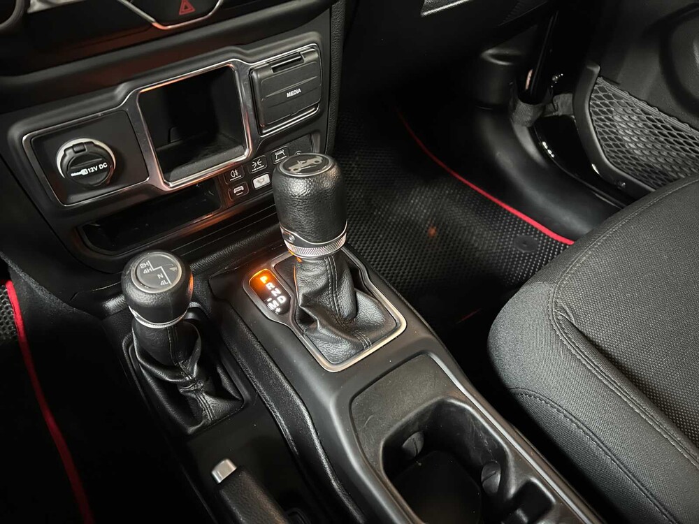 Jeep Wrangler 2.0 T Sport 2018