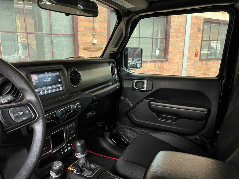 Jeep Wrangler 2.0 T Sport 2018