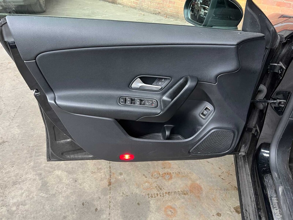 Mercedes-Benz CLA200 d Advantage CLA-Klasse Shooting Brake 150PS 2021, K-136-HK