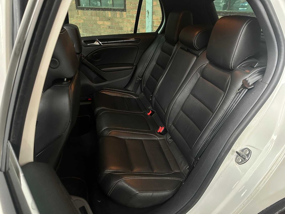 Volkswagen Golf GTI 2.0 211hp 2011, 13-PFJ-7